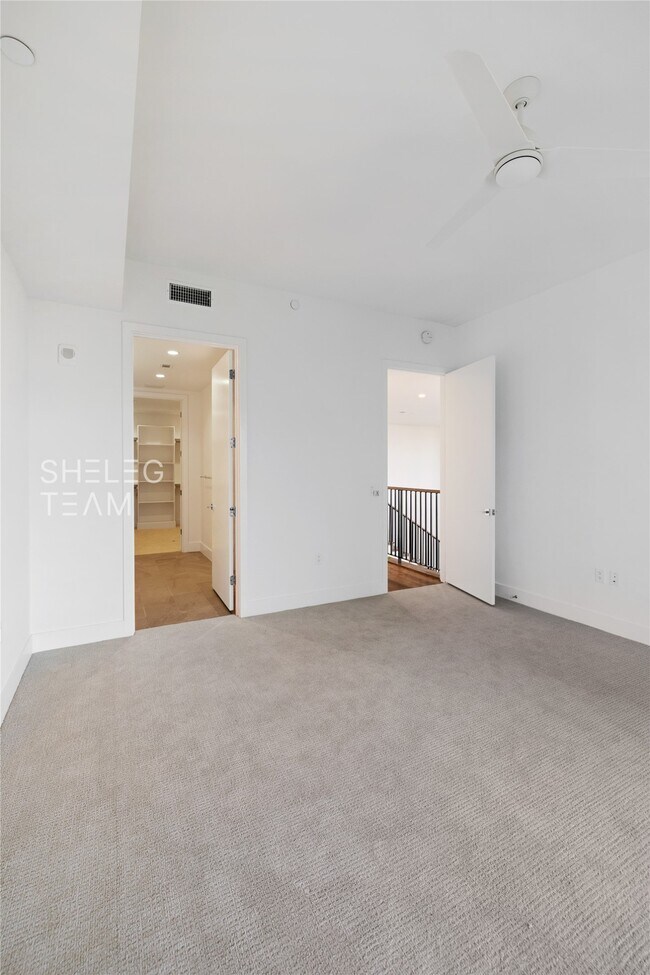 Building Photo - 808 Crawford St