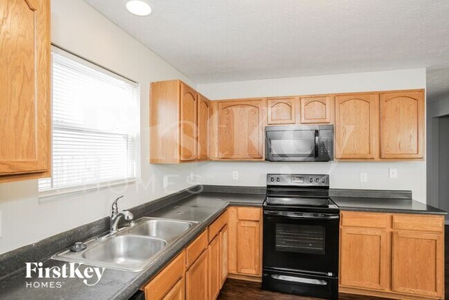 Building Photo - 11419 High Grass Dr