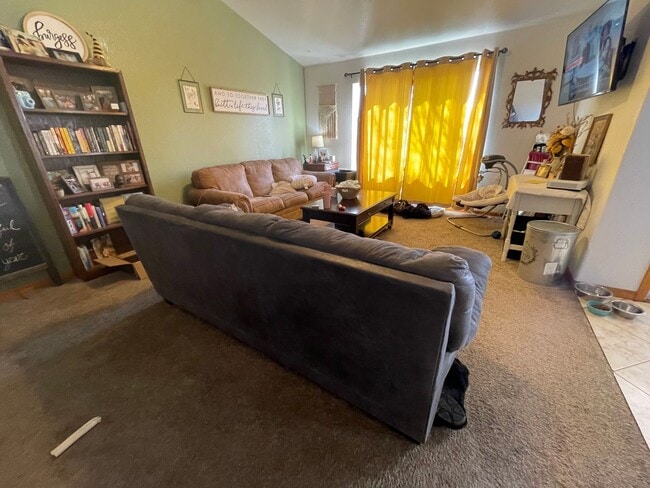 Building Photo - Beautiful 4 Bedroom Home in West Greeley – Available in May!