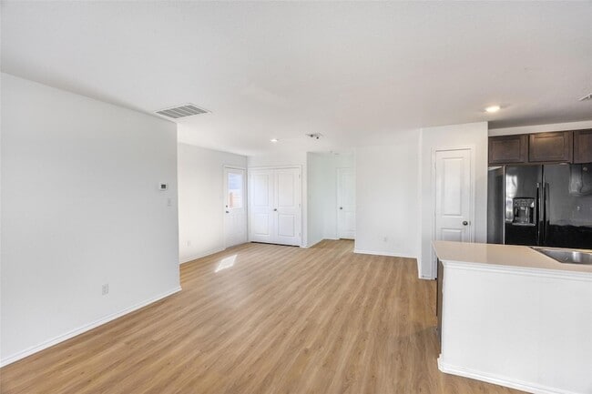 Building Photo - 1125 Largemouth Ln