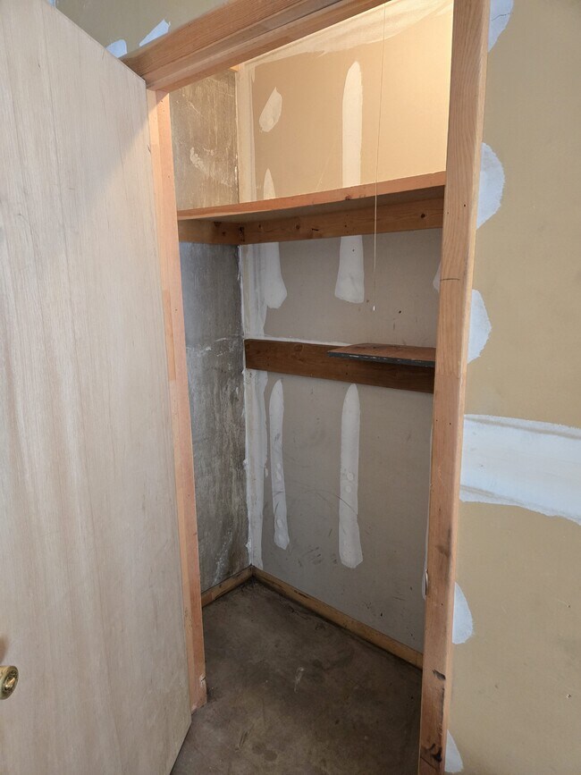 Building Photo - 1704 Erin Ct