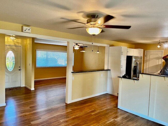 Building Photo - 6231 Forest Ln