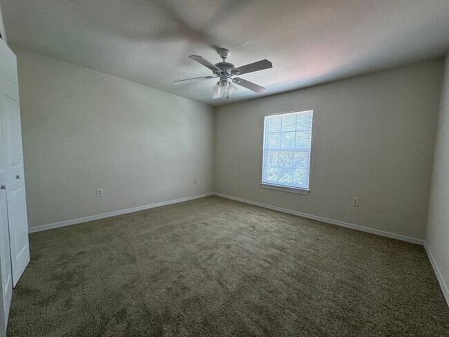 Building Photo - Cypress Fairways 1 Bedroom 1 Bath