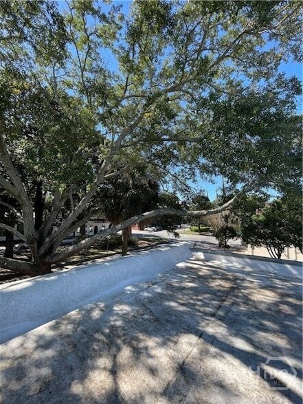 Building Photo - 508 E Liberty