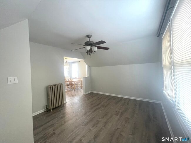 Building Photo - 108 Concord St