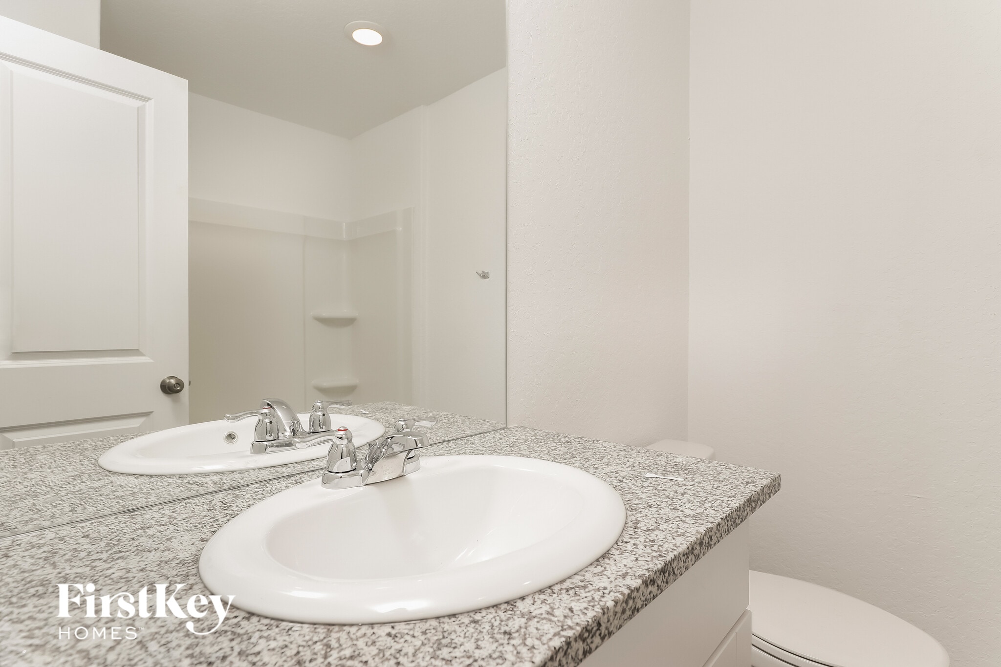 Building Photo - 10623 Vinateros Dr