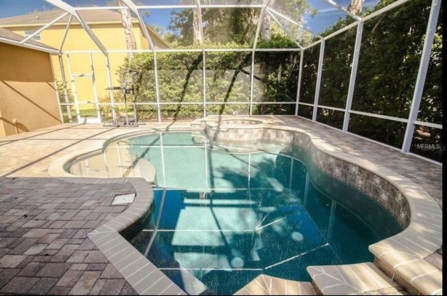 Building Photo - 2620 Millhopper Ave