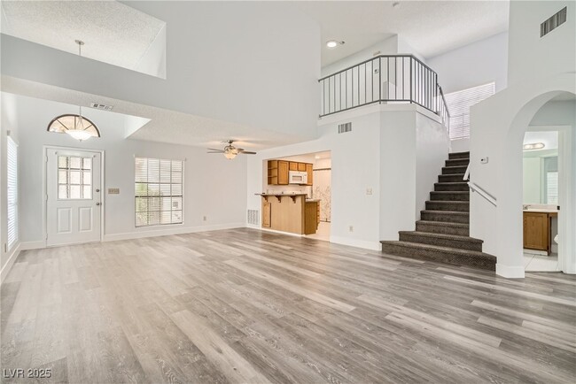 Building Photo - 4844 Maryvale Dr