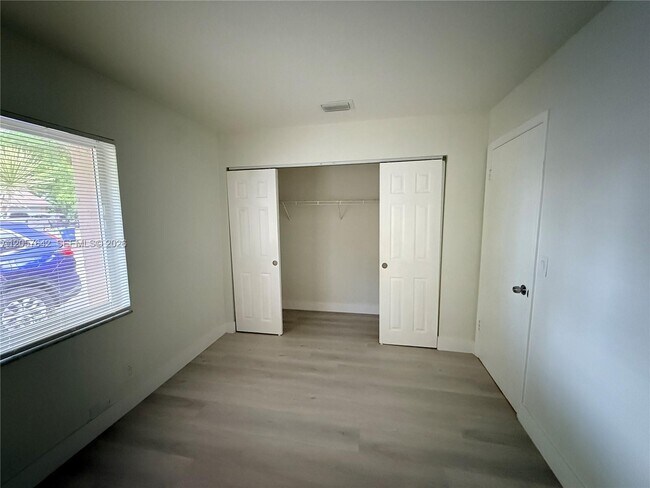 Building Photo - 10835 NW 45th St