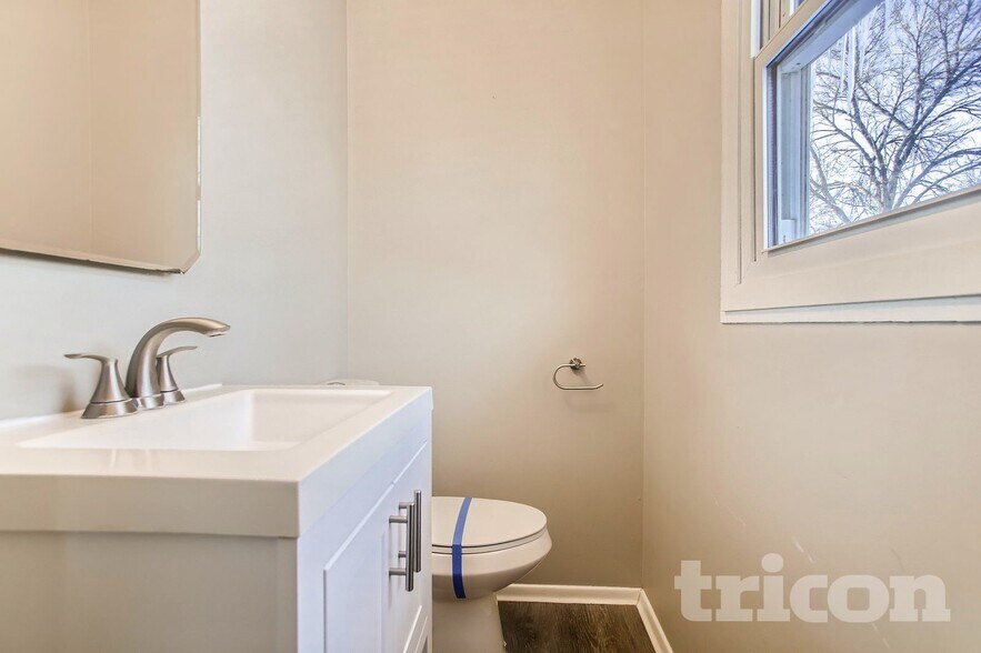 Building Photo - 8407 Lower 208th St W