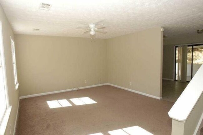 Building Photo - Ridge Forest Townhome for Rent