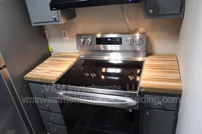 Building Photo - 3837 Wem Dr