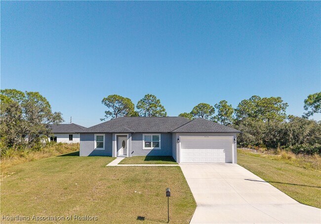 Building Photo - 836 Hanover Ave