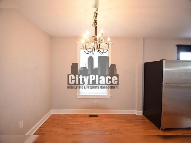 Building Photo - 910 Lexington Ave