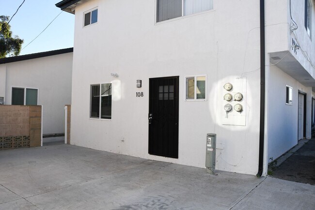 Building Photo - Valencia (994)