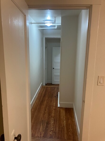 Building Photo - 437 Euclid Ave