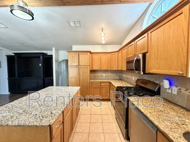 Building Photo - 4308 E 4th Pl