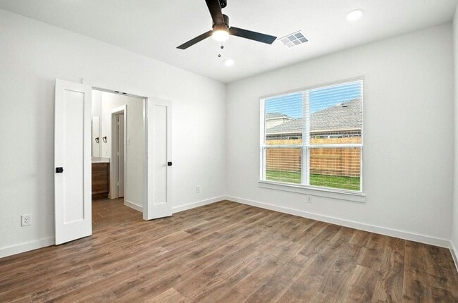Building Photo - 1868 Dry Cherry Ln