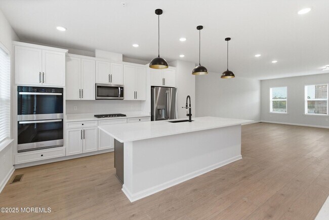 Building Photo - 4 Barton Ave