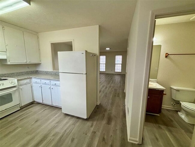 Building Photo - 5296 Weyden Trail