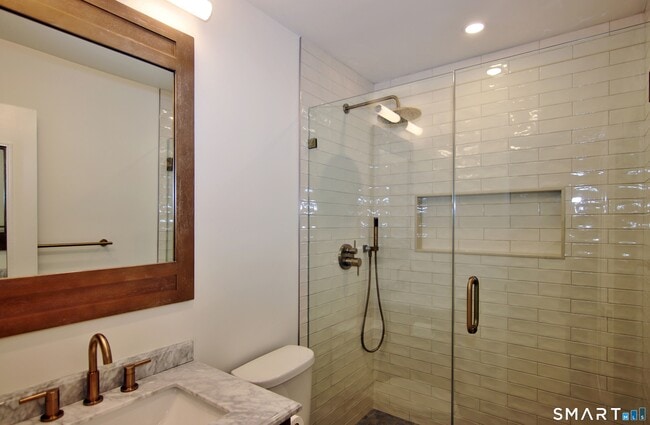 Building Photo - 81 Courtland Ave