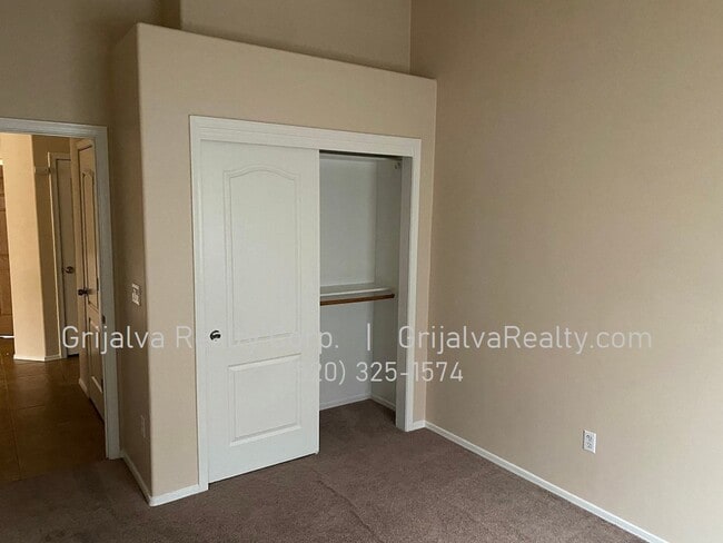 Building Photo - Lovely 3 BD, 2 BA Lennar House for Rent  (Valencia/Alvernon)