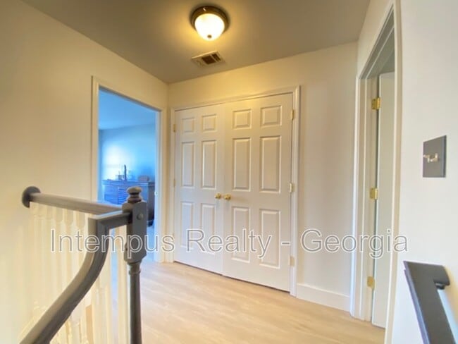 Building Photo - 301 Station Trl