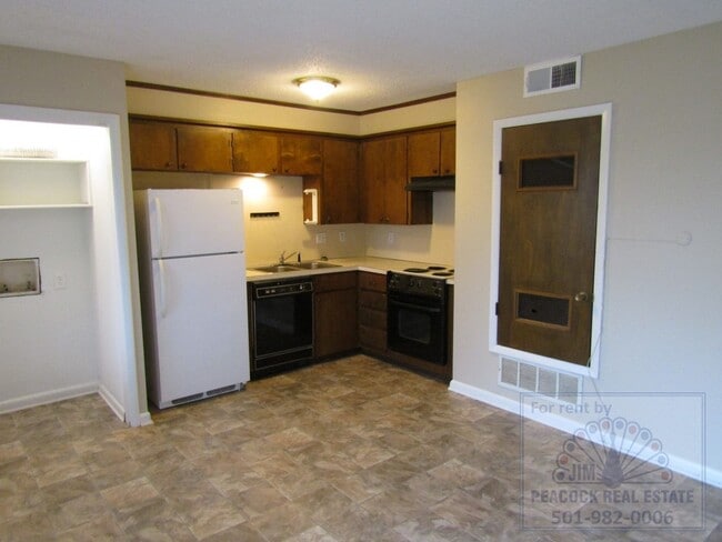 Building Photo - 15 Laramie Cove