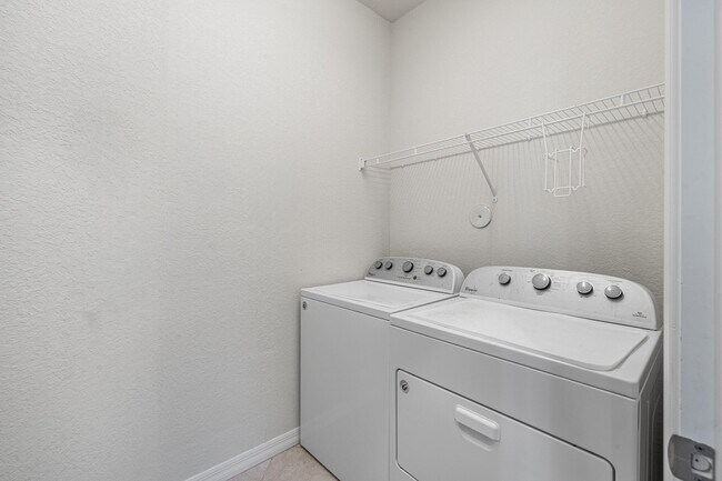 Building Photo - 8359 Hanoverian Dr