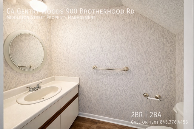 Building Photo - G4 Gentry Woods 900 Brotherhood Rd