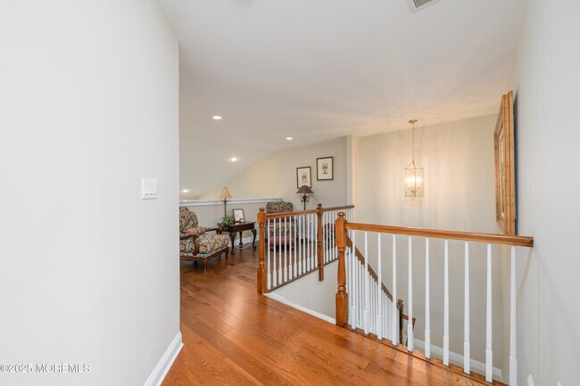 Building Photo - 6 Skimmer Ln