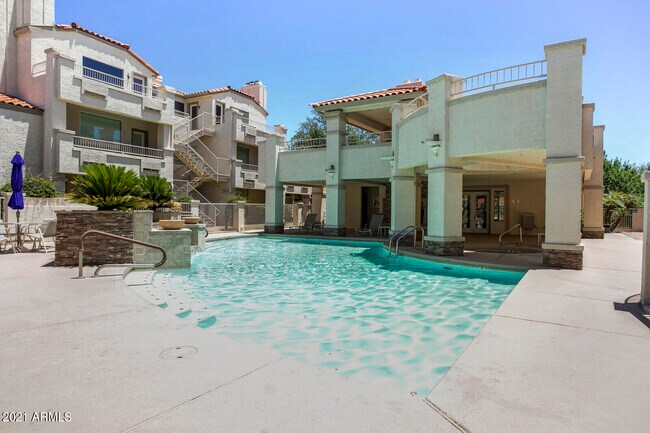 Building Photo - 10080 E Mountainview Lake Dr