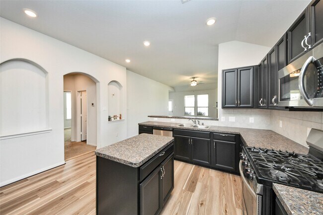 Building Photo - 20043 Poppy Hills Ln