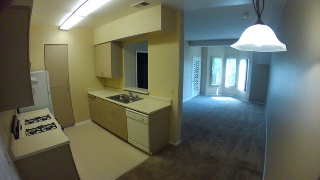 Kitchen (refrigerator not included) - 1121 Golden Ave