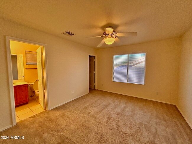 Building Photo - 5922 W Gary Dr