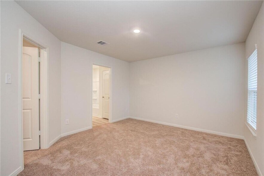 Building Photo - 10699 Lost aples Dr