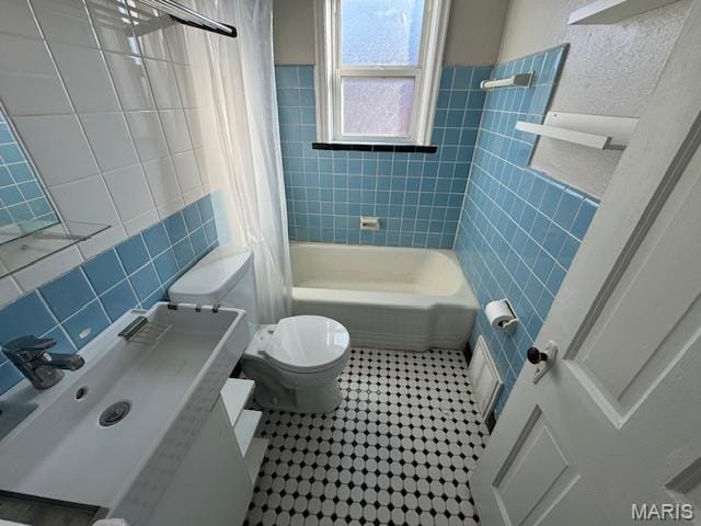 Building Photo - 4934 Kemper Ave