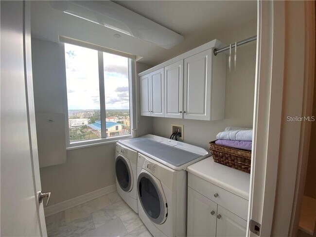 Building Photo - 331 Cleveland St