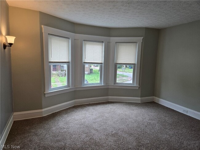 Building Photo - 9807 Parkgate Ave