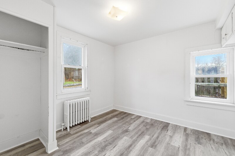 Building Photo - 4 Grandview St