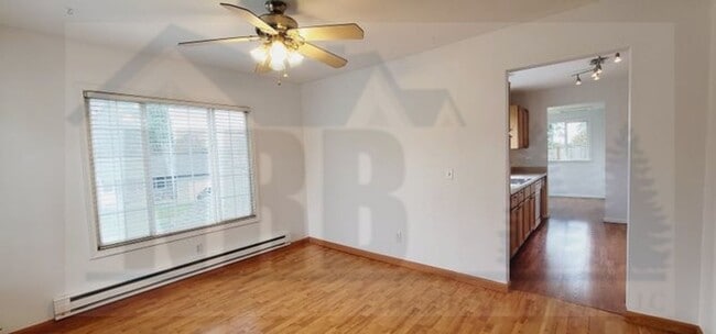 Building Photo - Gorgeous 2 bd House near Point Defiance an...