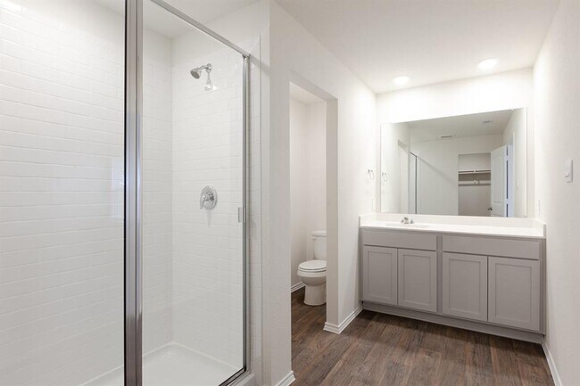 Building Photo - 128 Granary Dr
