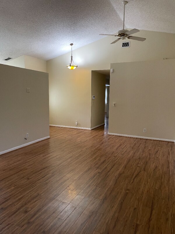 Building Photo - 308 Bishop Rd