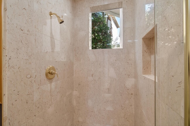 Building Photo - 331 Mizner Lake Estates Dr