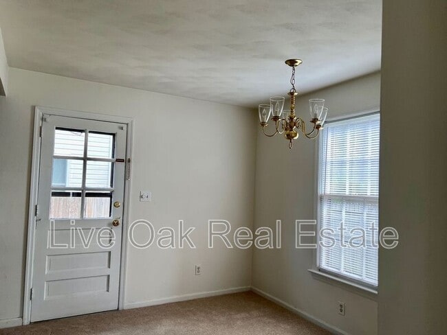 Building Photo - 1317 Cypress Ave