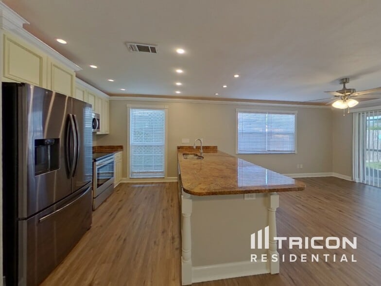 Building Photo - 2376 Millwood Ln