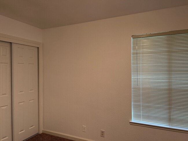 Building Photo - 6650 Birnam St