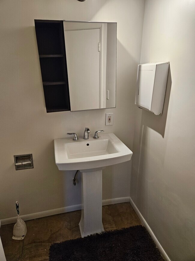 Building Photo - 4110 W Burbank Blvd