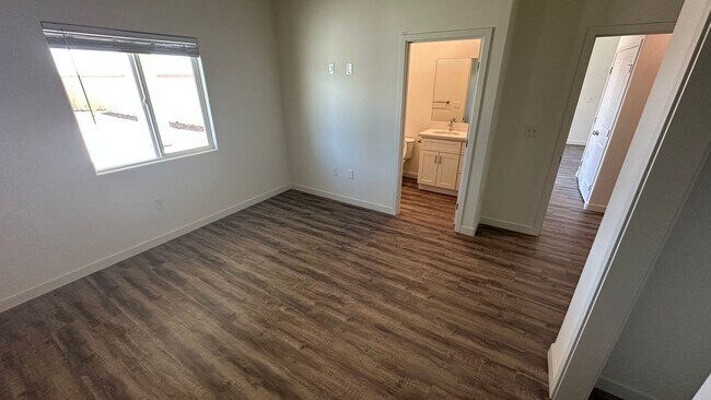 Building Photo - Coyote Run Duplexes 6000