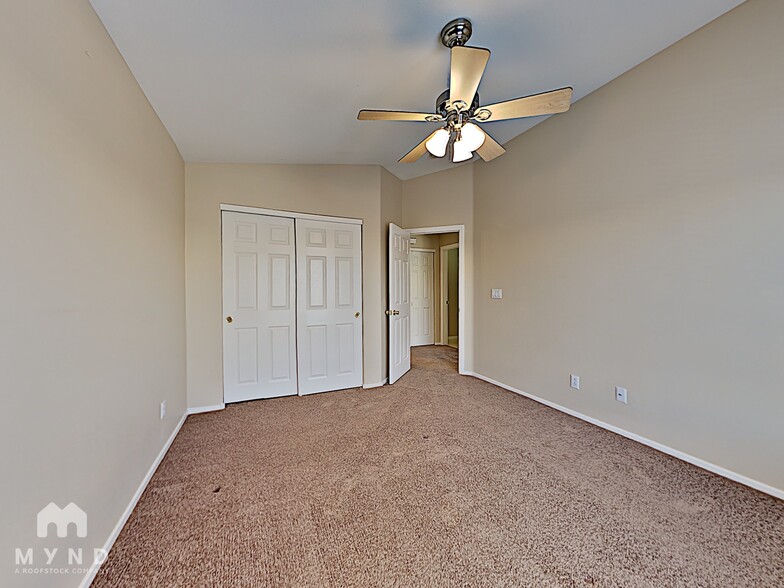 Building Photo - 6057 Slow Bob St